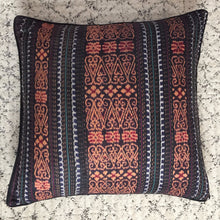 Grounded Pillow - Memento Style